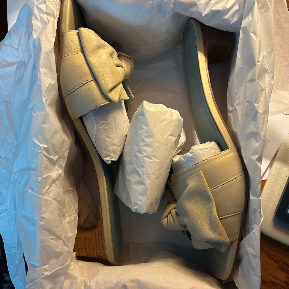 FRANCES VALENTINE - SANDY SLIDE HEEL SOFT GLOVE NAPPA OYSTER - 9.5